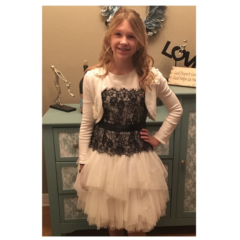 Gorgeous Chantilly Place Girls Dress 🖤